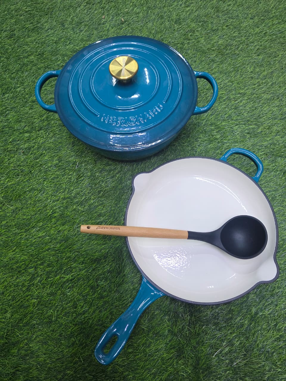 3 pcs Set Enamel Cast iron cooking pots - Image 5