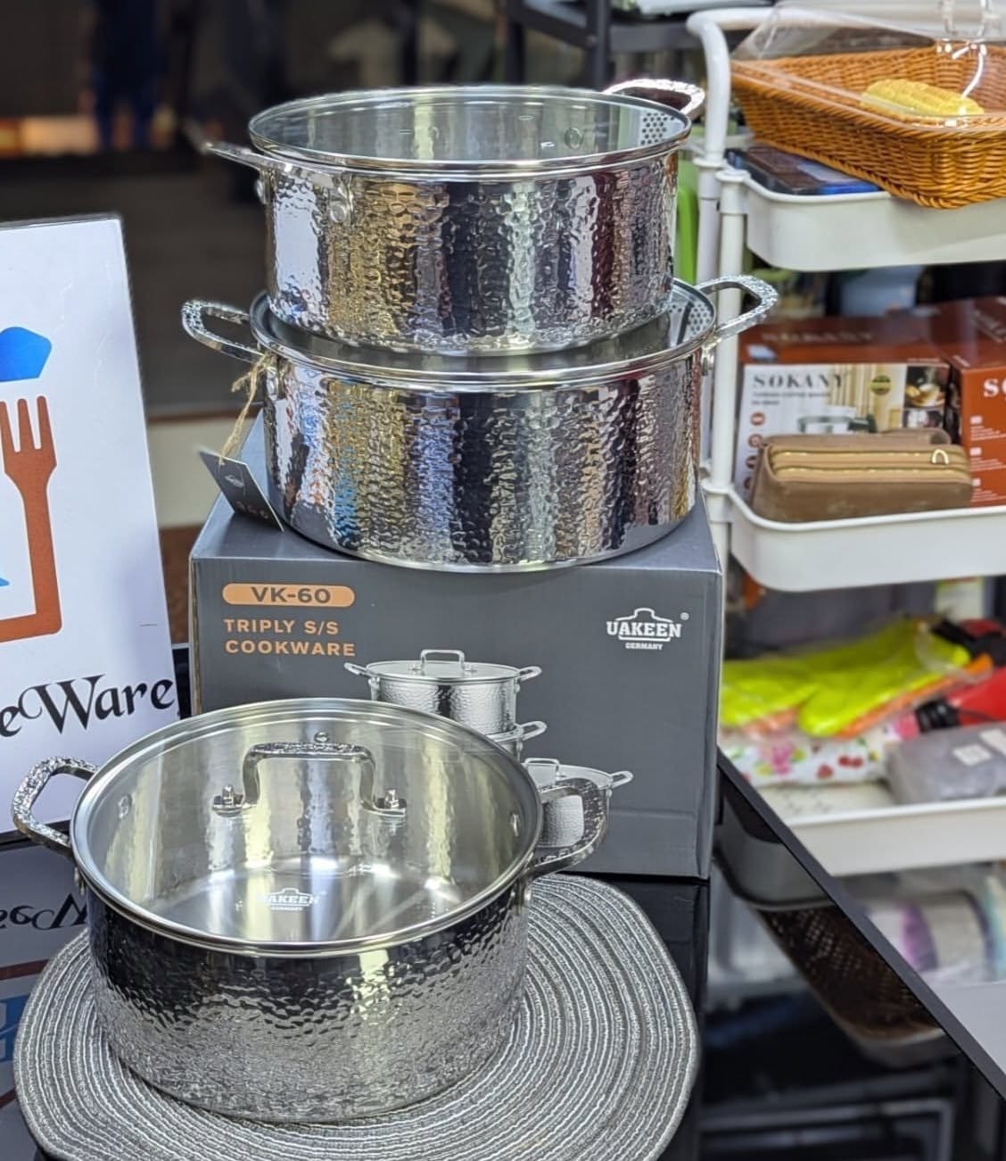6PCS SET. Premium High quality Tripply S/S Stainless steel cookware set with Hammered Patterned design