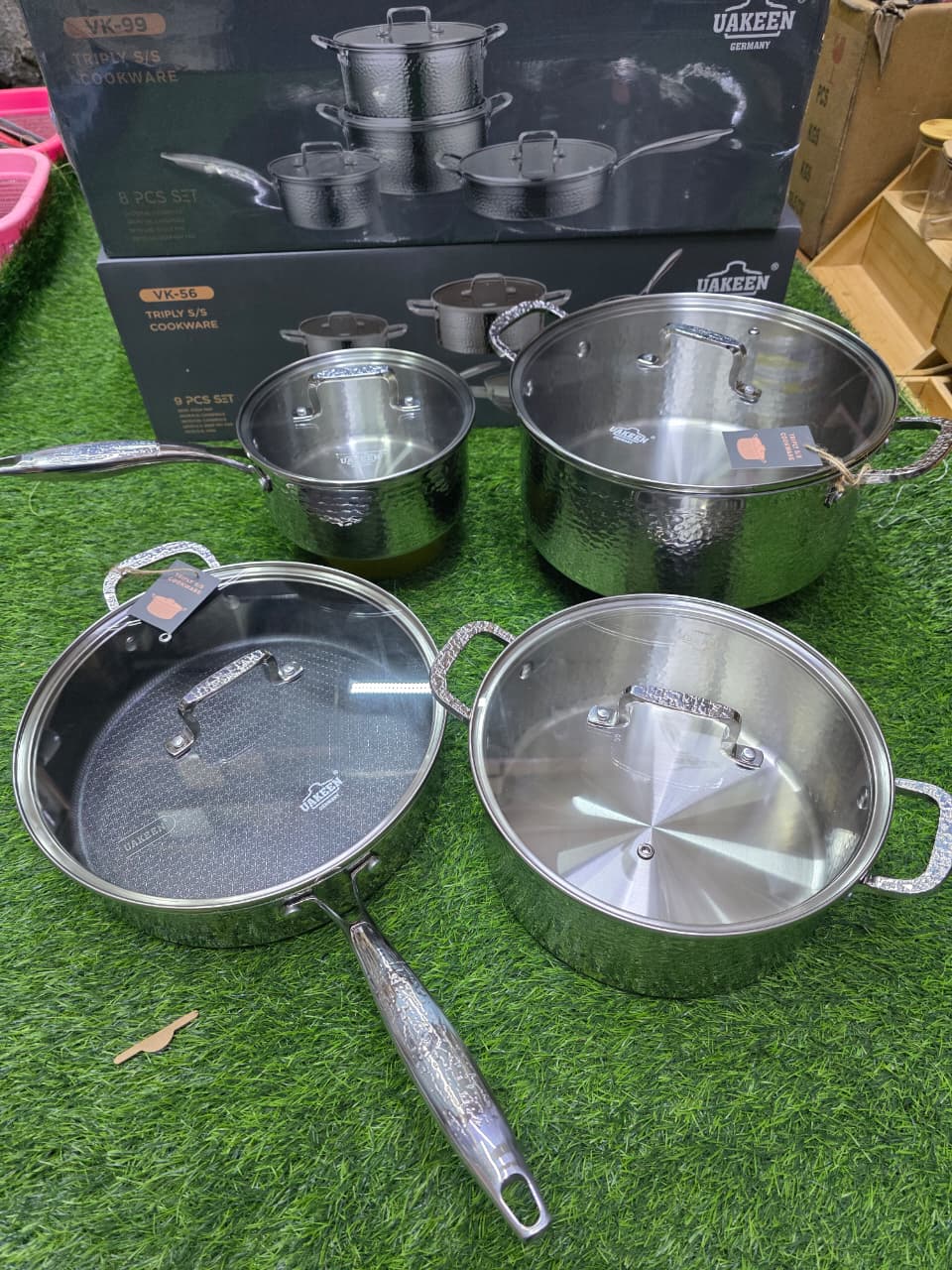 UAKEEN GERMANY 🇩🇪 8PCS SET (VK 99 ) Silver .Premium High quality Tripply S/S Stainless steel cookware set with Hammered Patterned design