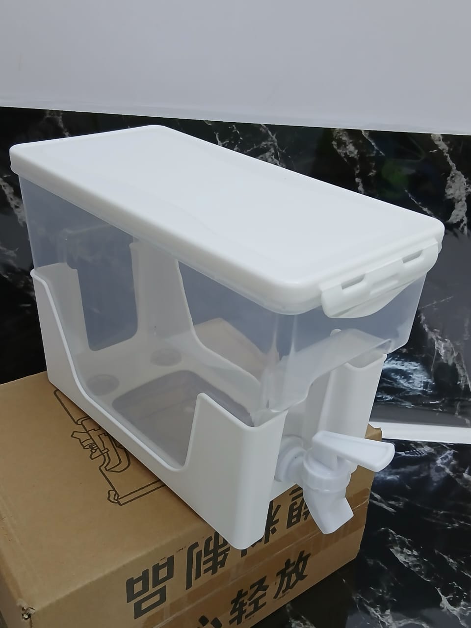 Plastic Juice Dispenser with white lid 3ltrs - Image 2
