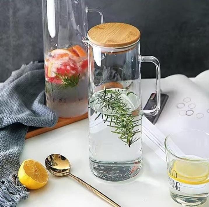 Heat resistant glass jug with an Airtight bamboo lid 1.2ltrs