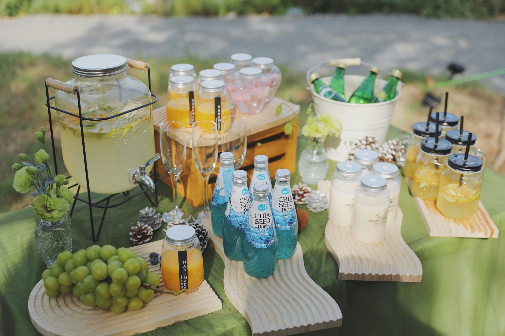 Glass Juice Dispenser with metallic stand 8ltrs - Image 2